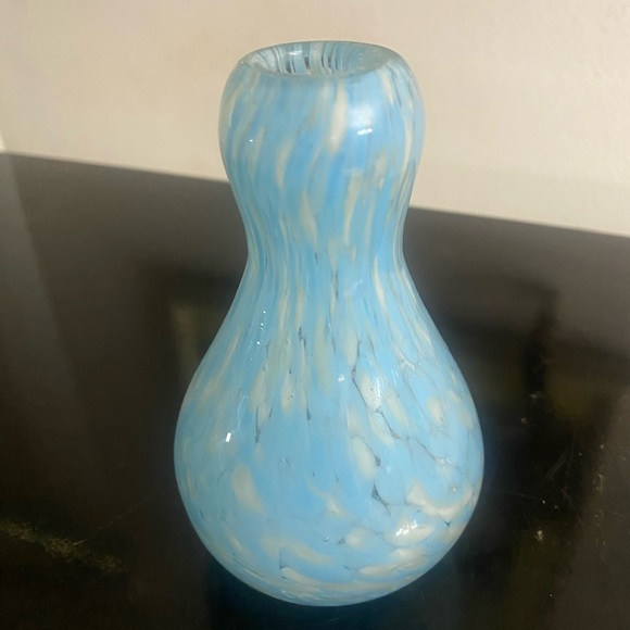 unmarked Other - Vintage Hand Blown Art Glass Bud Vase Swirled Light Blue White 4.5” Tall